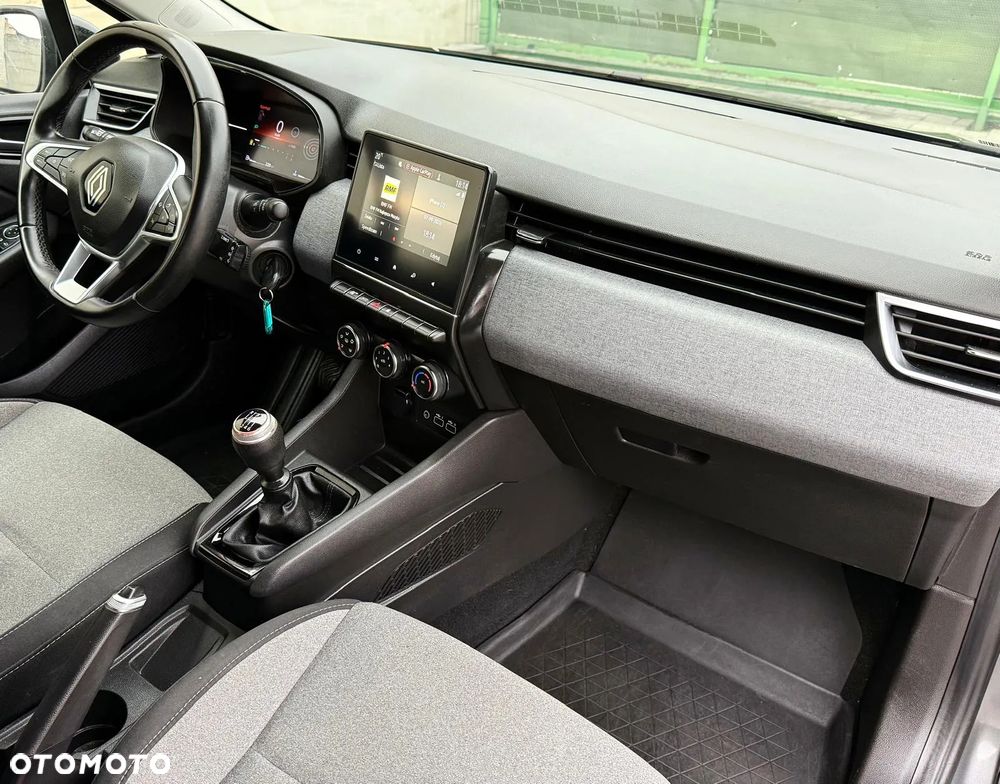 Renault Clio - 25