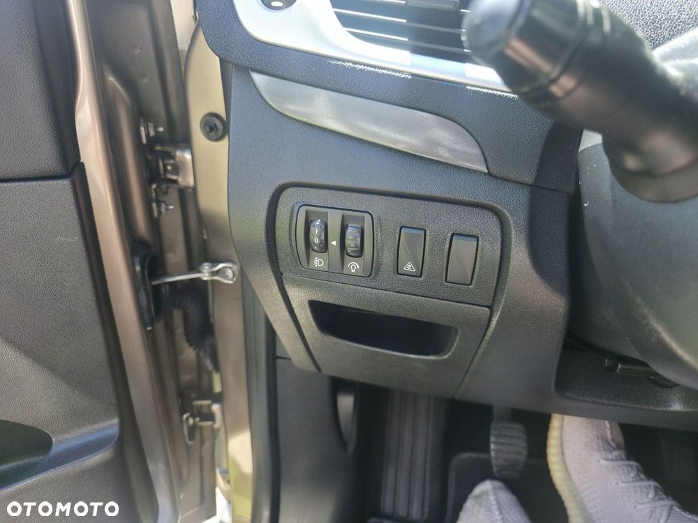 Renault Scenic - 23