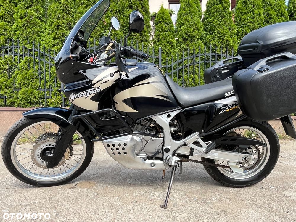 Honda XRV