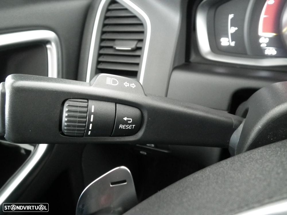 Volvo XC 60 2.0 D3 Dynamic Edition Geartronic - 30