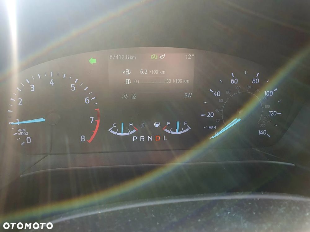 Ford Kuga - 12