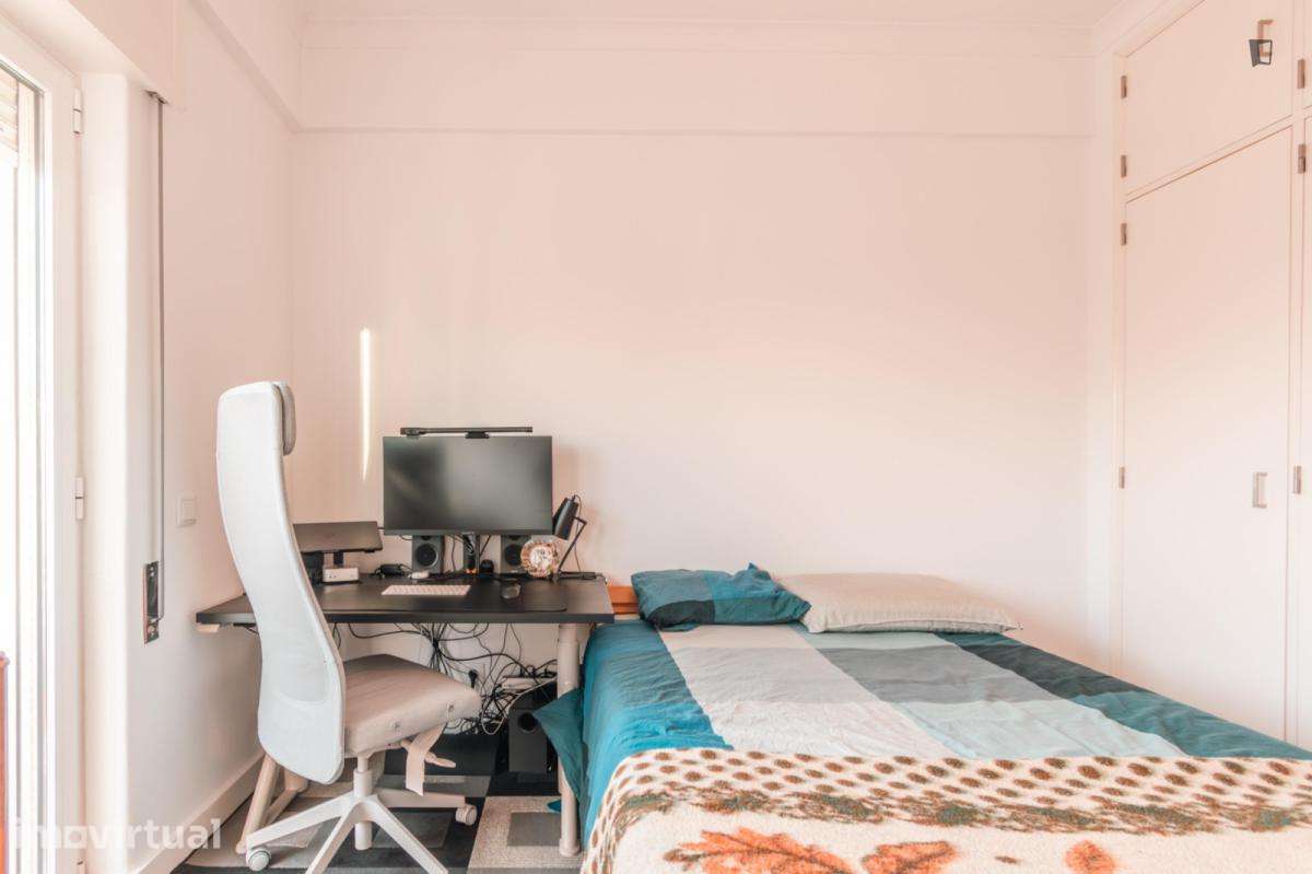 Apartamento com 1 quartos - localizado em Entrecampos Lisbon - Grande imagem: 3/13