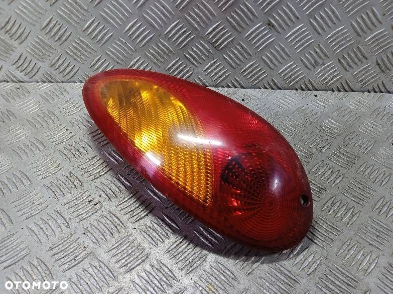 LAMPA PRAWA TYLNA CHRYSLER PT CRUISER - 1