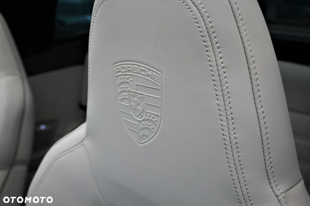 Porsche 911 - 24