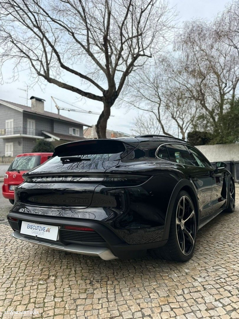 Porsche Taycan Cross Turismo 4S - 21