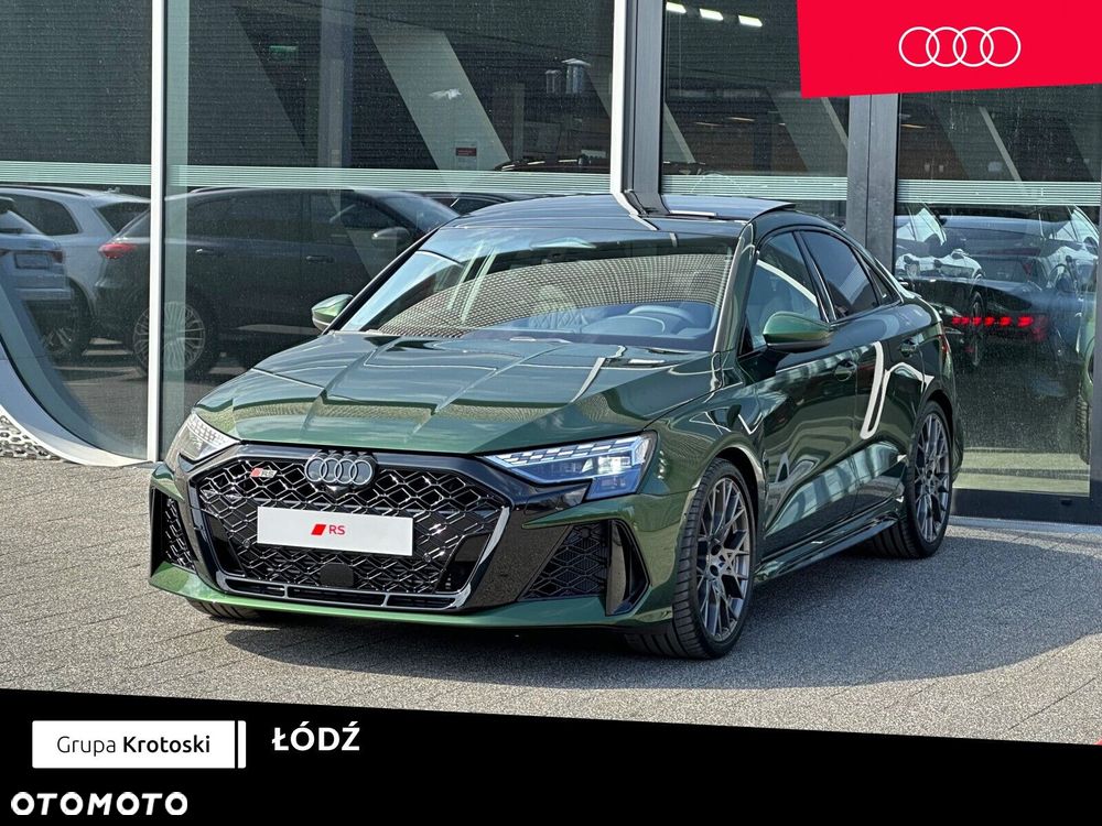 Audi RS3 Limousine - 1
