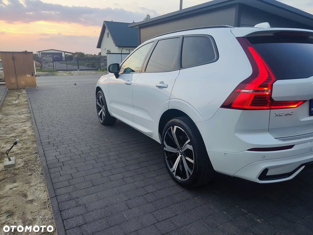 Volvo XC 60 B5 B AWD Ultimate Bright - 11