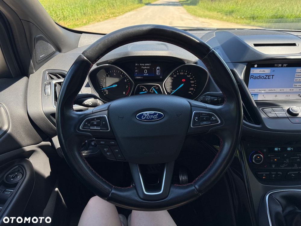Ford Kuga 1.5 EcoBoost 2x4 ST-Line - 22
