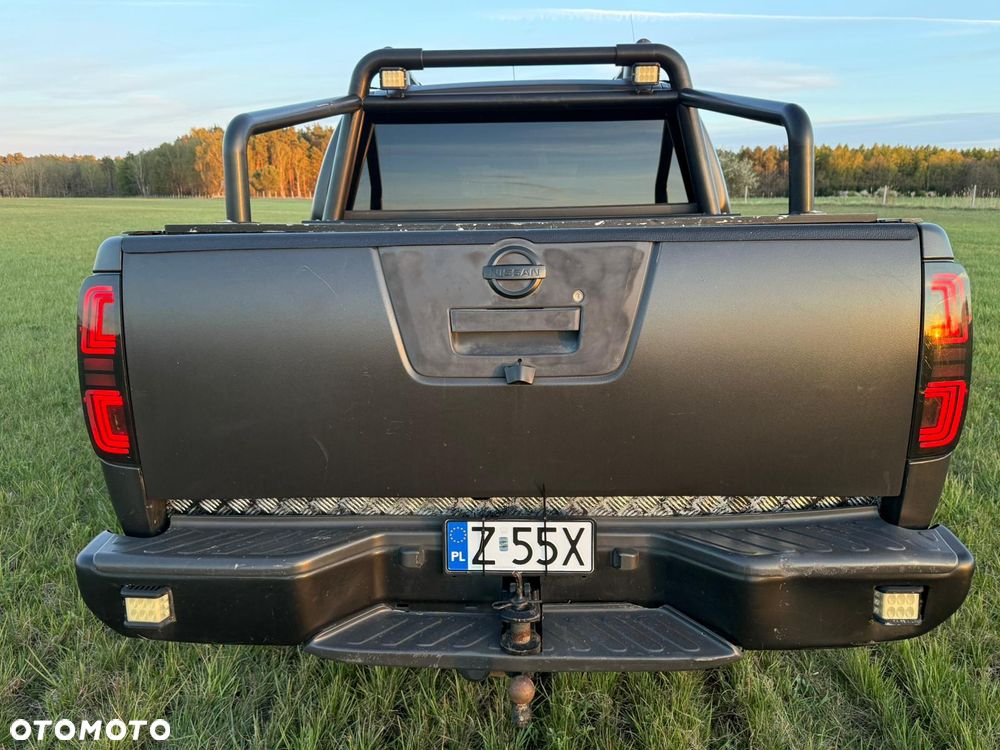 Nissan Navara 2.5 D LE - 17
