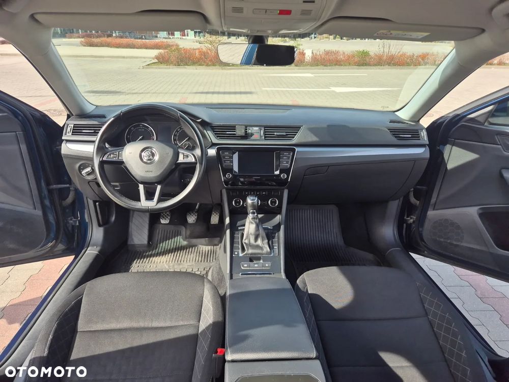 Skoda Superb 2.0 TDI Active - 7