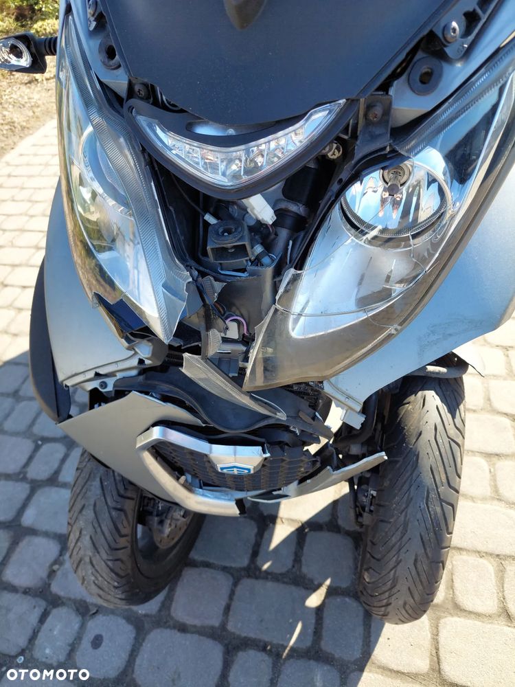 Piaggio MP-3 - 9