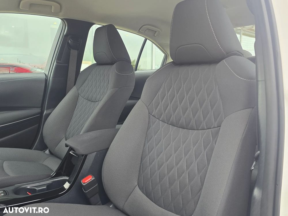 Toyota Corolla 1.8 HSD Business - 14