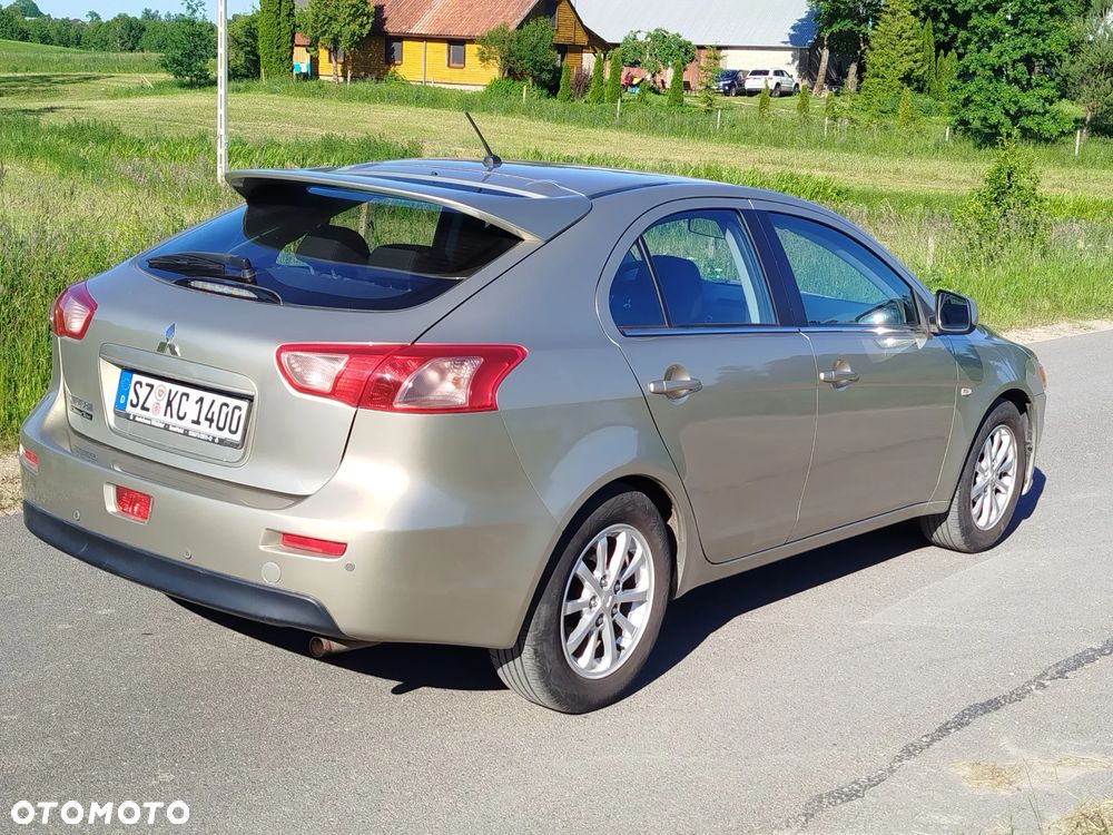 Mitsubishi Lancer 1.6 - 3