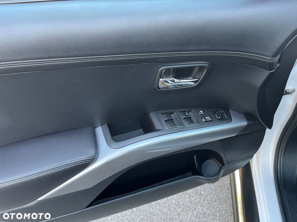 Mitsubishi Outlander - 14