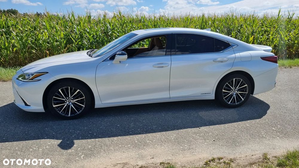Lexus ES 300h Prestige - 7