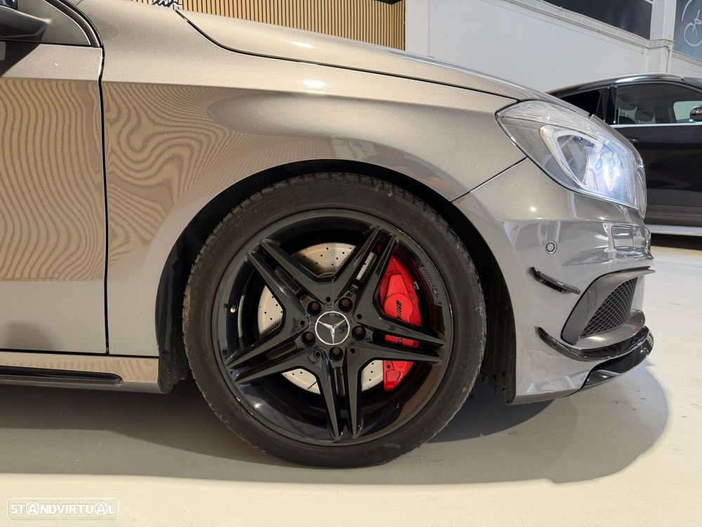 Mercedes-Benz A 45 AMG 4Matic Speedshift 7G-DCT - 27