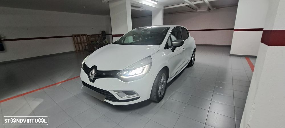 Renault Clio - 16