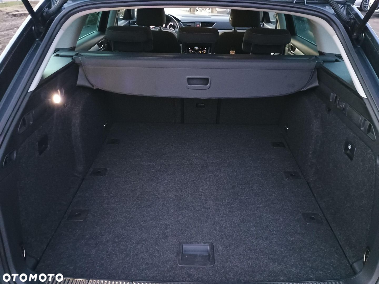 Skoda Superb 2.0 TDI SCR Ambition - 17