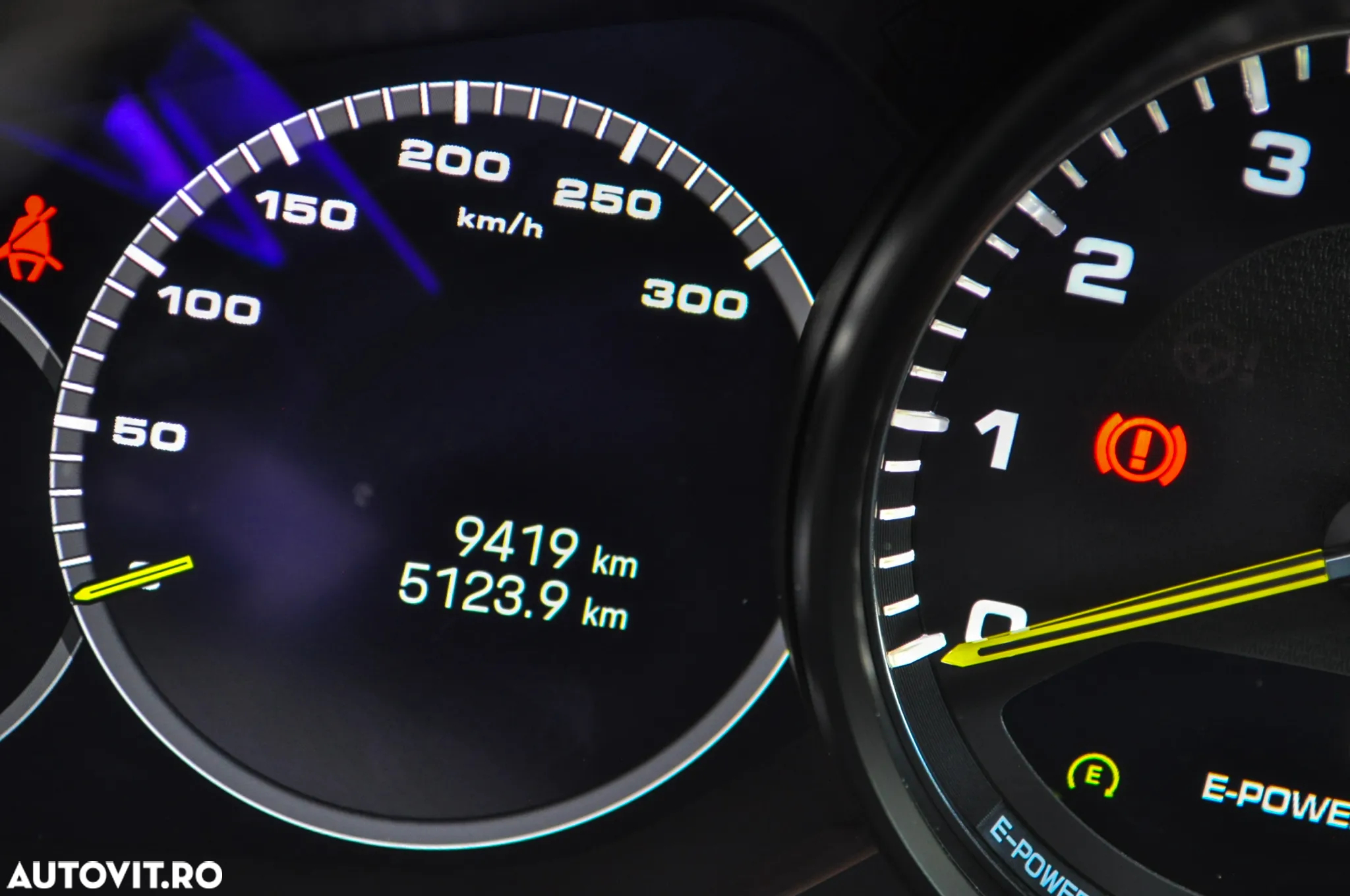 Porsche Panamera 4 E-Hybrid Platinum Edition - 28