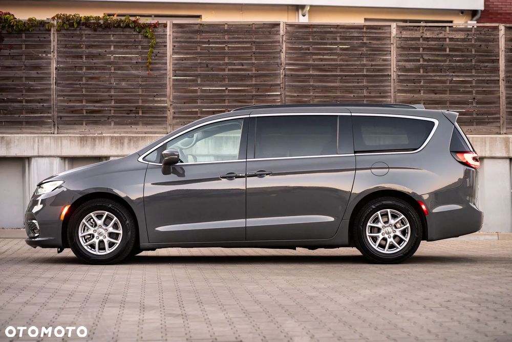 Chrysler Pacifica - 6
