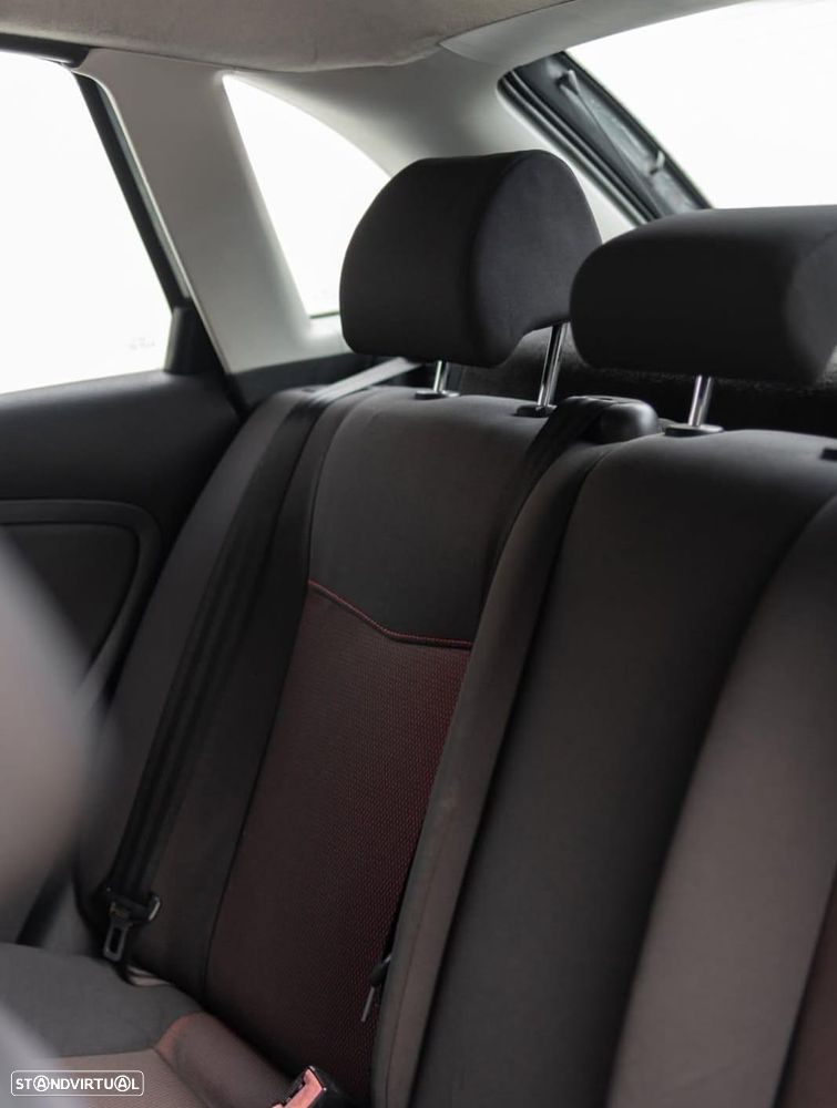 SEAT Ibiza 1.4 TDI Ecomotive DPF - 7