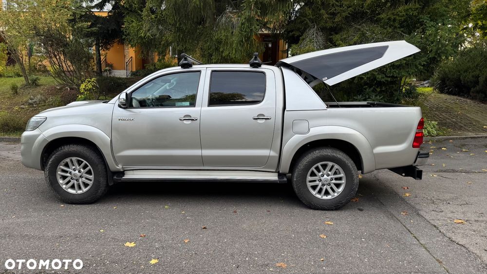 Toyota Hilux - 16