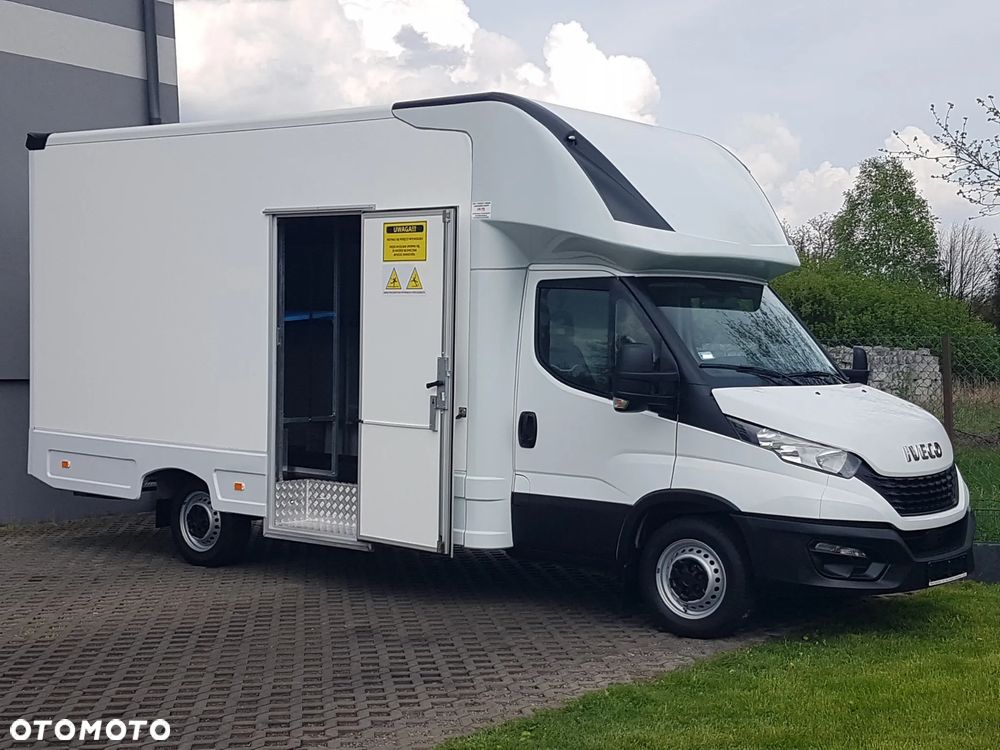 Iveco DAILY KONTENER NISKOPODŁOGOWY 4,43x2,23x2,42 SKLEP FOODTRUCK BAR KLIMA KONIOWÓZ KAMPER - 31