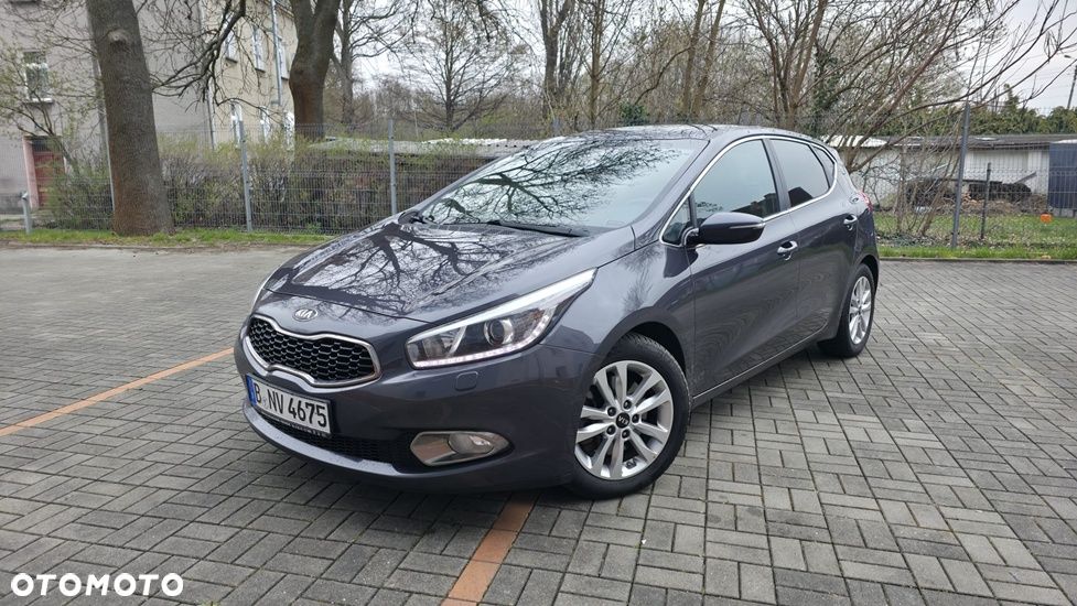 Kia Ceed 1.6 CRDi 136 ISG Spirit - 1