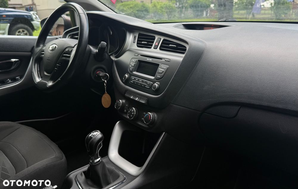 Kia Ceed - 5