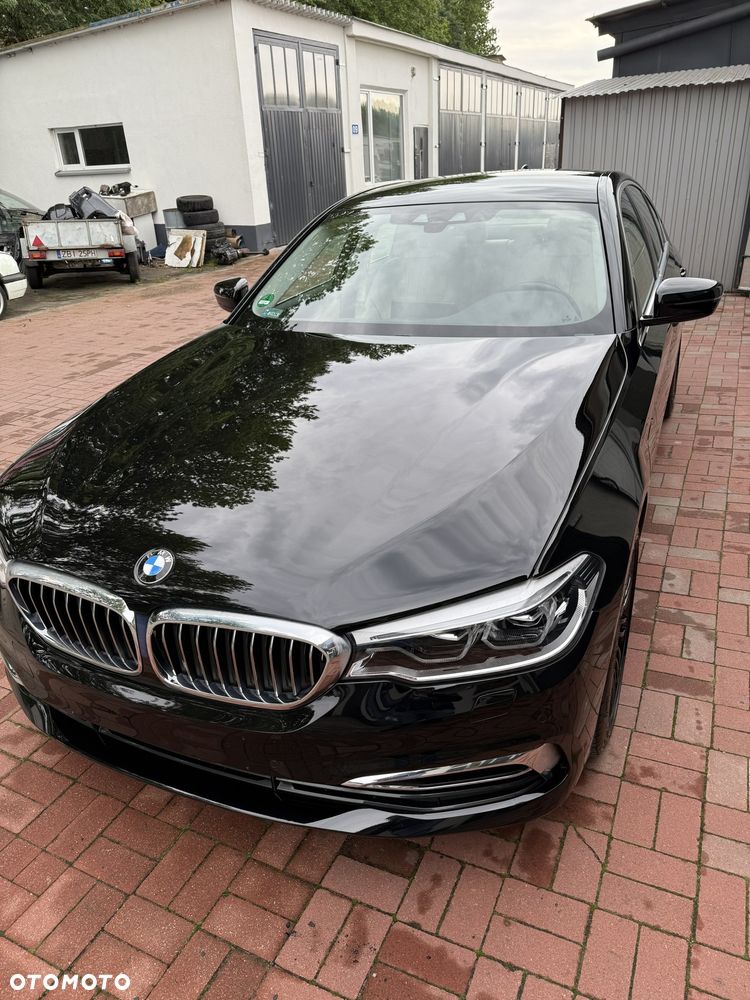 BMW Seria 5 530e iPerformance Luxury Line - 9