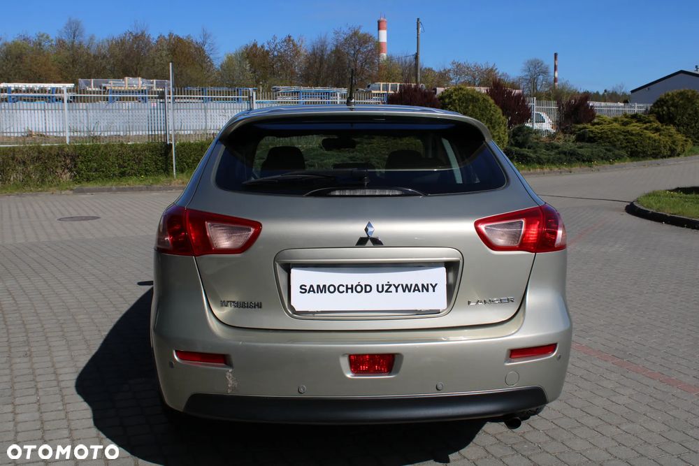 Mitsubishi Lancer 1.8 Invite - 6