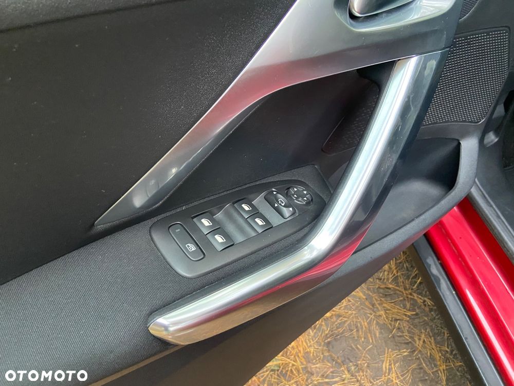 Peugeot 2008 PureTech 110 Stop&Start Allure - 25