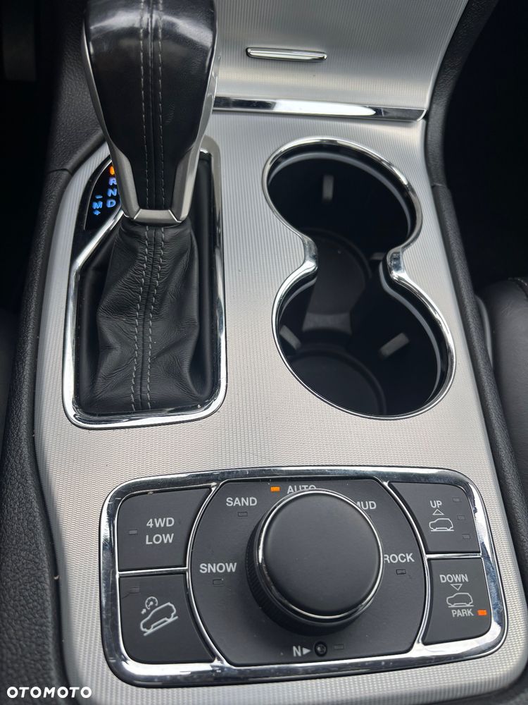 Jeep Grand Cherokee 5.7 V8 HEMI Summit - 27