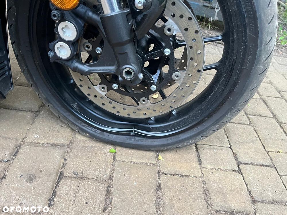 Yamaha R7 - 6