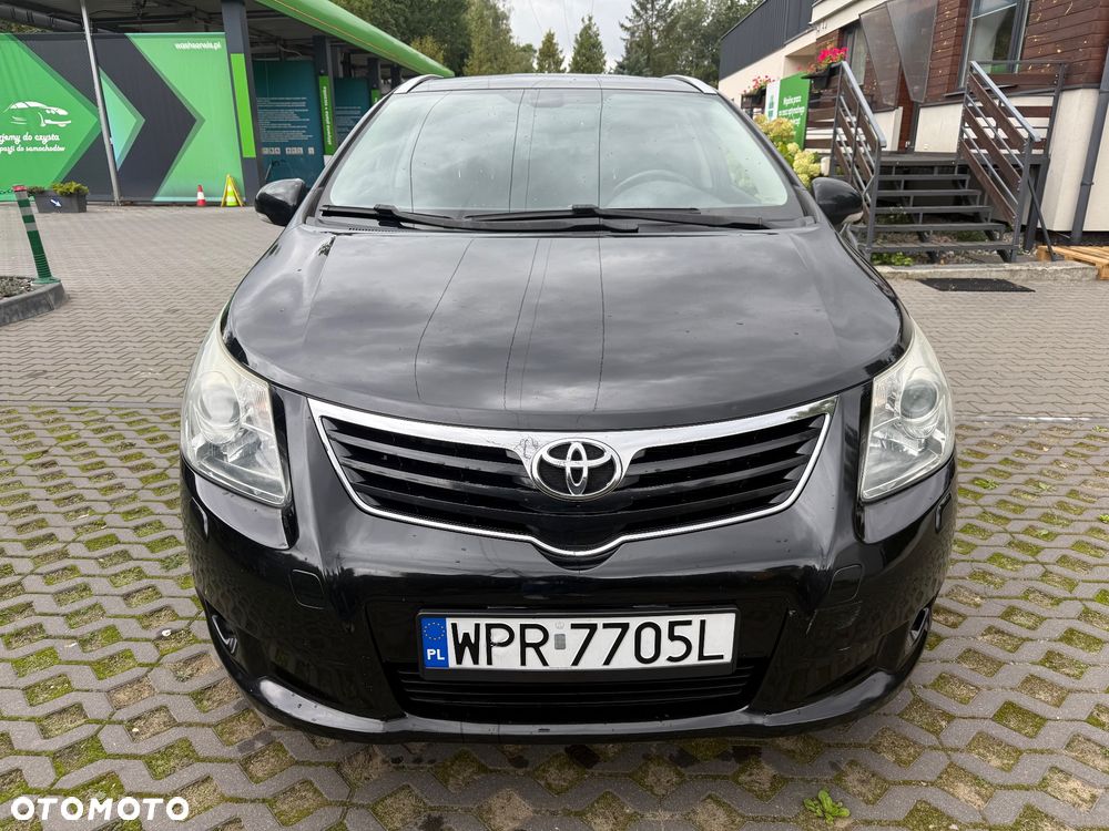 Toyota Avensis - 2