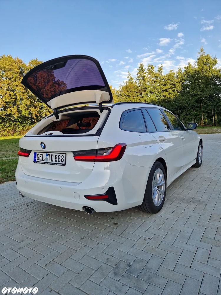 BMW Seria 3 318d mHEV - 5