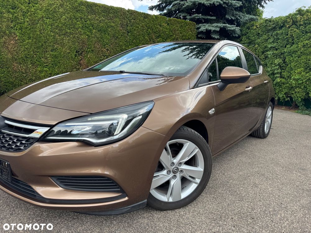 Opel Astra 1.4 Turbo Edition - 1