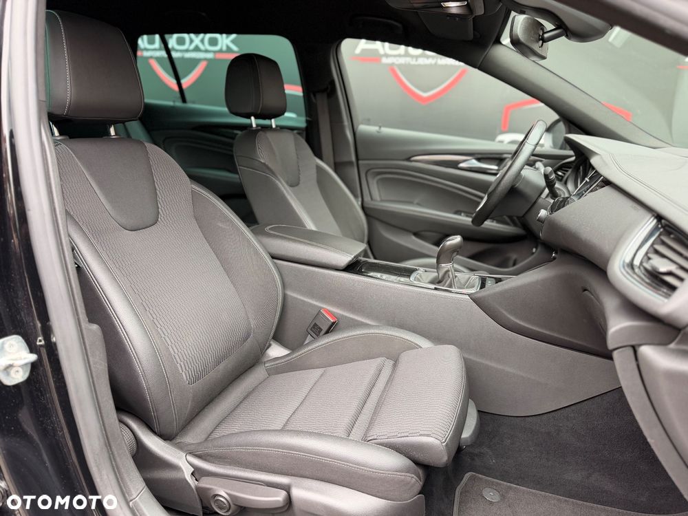 Opel Insignia - 37