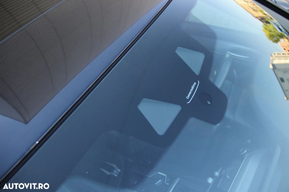 BMW Seria 5 520d xDrive AT - 23