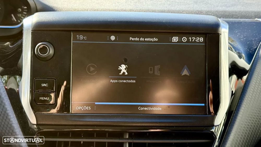 Peugeot 2008 1.2 PureTech Allure EAT6 - 32