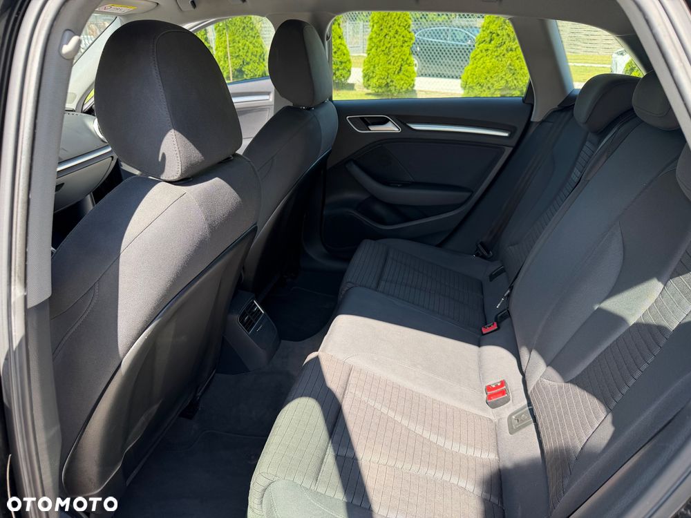 Audi A3 Sportback 35 TFSI Sport S tronic - 11