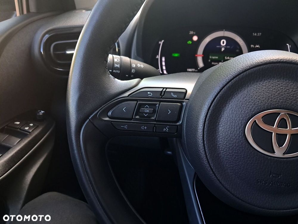 Toyota Yaris Hybrid 1.5 Style - 17