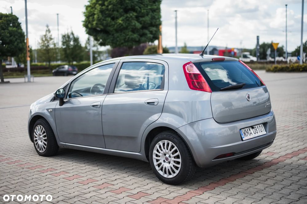 Fiat Grande Punto Actual 1.4 8V Estiva Blue&Me - 5