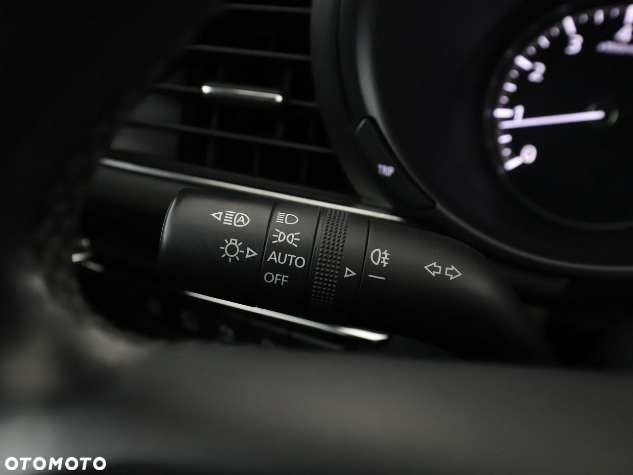 Mazda 3 SKYACTIV-G 120 Automatik Signature - 32
