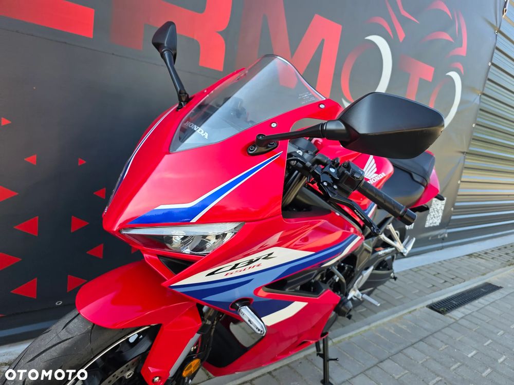 Honda CBR - 27