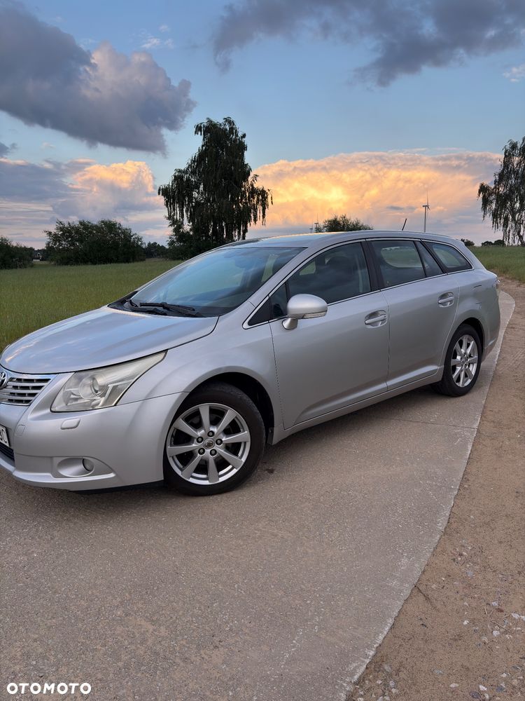 Toyota Avensis - 33