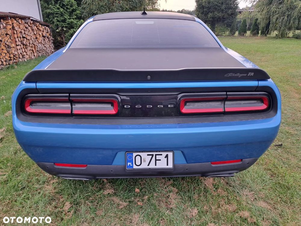 Dodge Challenger - 22