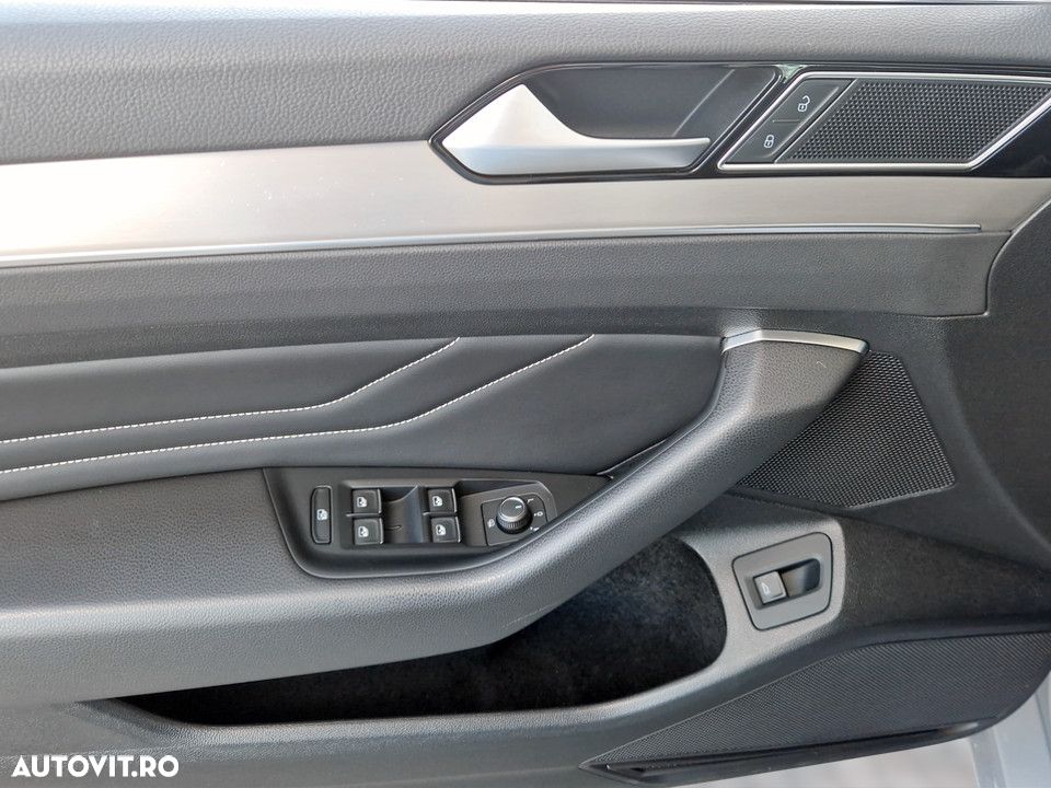 Volkswagen Passat 2.0 TDI DSG Highline - 17