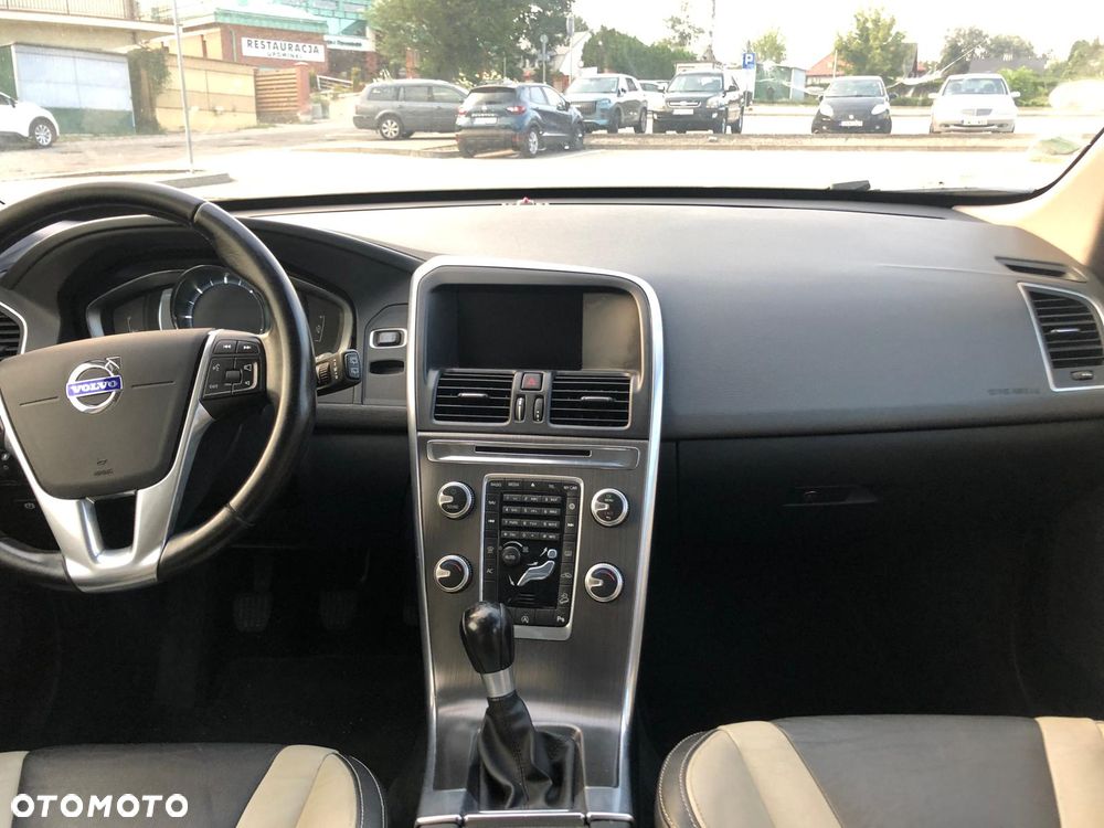 Volvo XC 60 D4 AWD Summum - 8