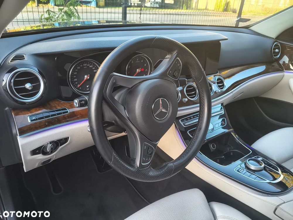 Mercedes-Benz Klasa E 200 9G-TRONIC - 14